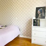 Appartement Parisien A 1 Minute Du Metro 6